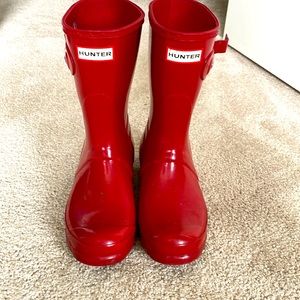 Like New Cherry red Hunter Rain boots